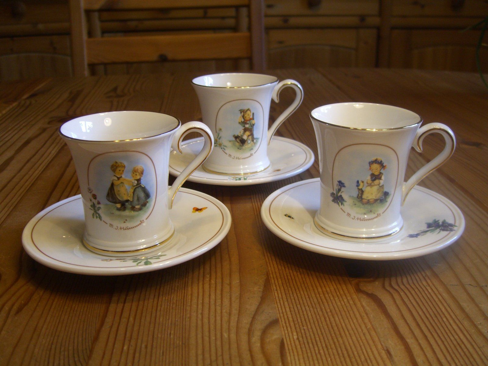 Set di piatti: wunderschönes "Hummel/Göbel" Espressotassen Set – Nuovo (secondo la descrizione) da Winterthur venduto da Gaia 3