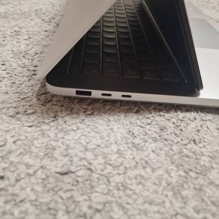 Microsoft Notebook: Microsoft Surface Laptop Studio 2 i7 / 16 GB RAM/512 GB SSD – Usato da Grafstal venduto da Leednow 1