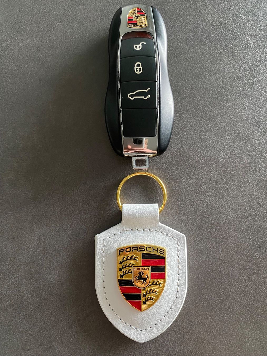 Porsche Portachiavi: Porsche Schlüsselanhänger weiss – Nuovo (secondo la descrizione) da Volketswil venduto da thegreatest95