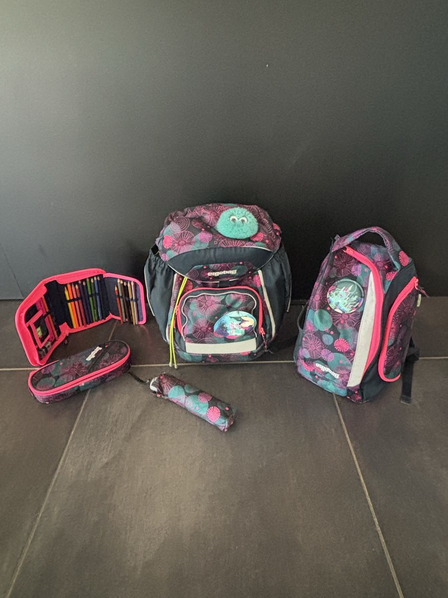 Ergobag Kindertaschen: Ergobag Schulrucksack Set pinkgrün Mädchen gebraucht – Gebraucht aus Dompierre VD von Ruby18