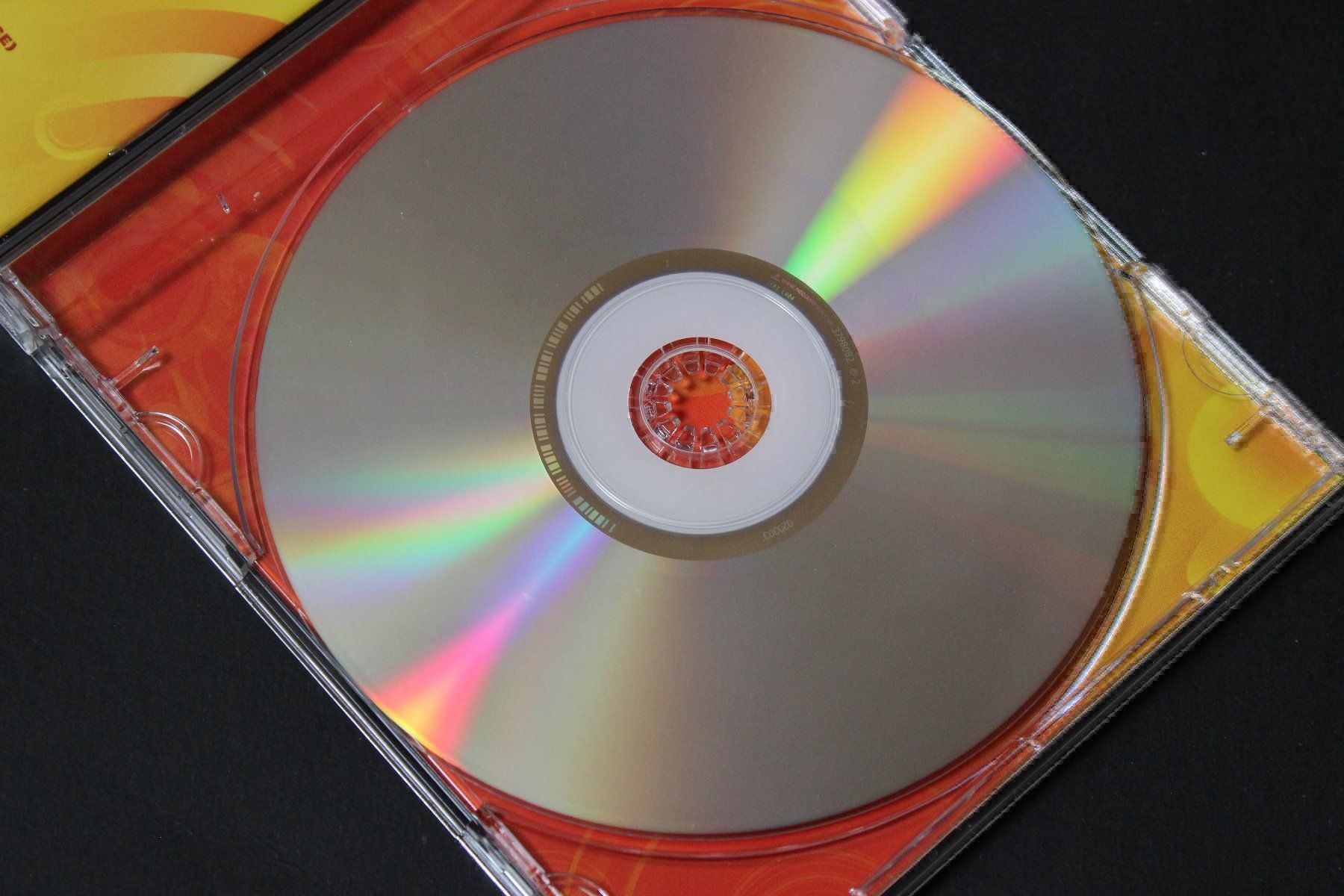 CD: THE BEATLES - LOVE CD 2006 – Usato da Tübach venduto da JamesStone 4