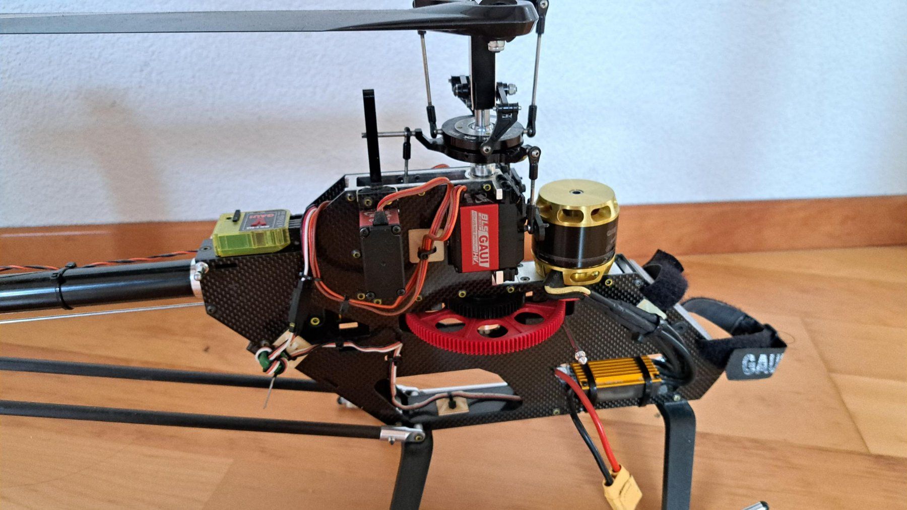 Modellismo RC: RC Gaui X5 Helikopter – Usato da Belp venduto da gruemple 2