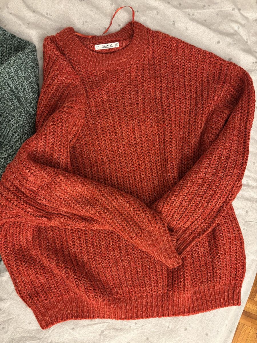 Pullover & Sweatshirts: Pull&Bear green and orange sweaters – Gebraucht aus Embrach von arg_wy2k