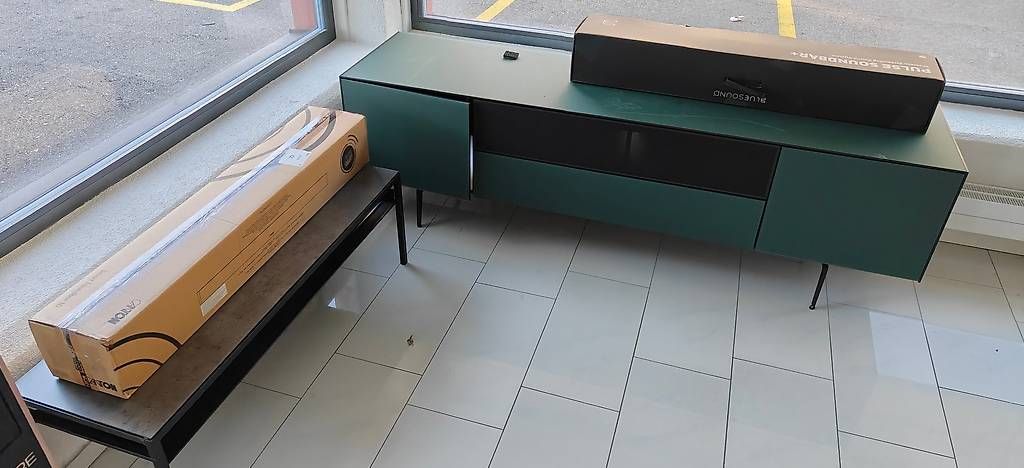 Mobili TV: Sonorous TV Möbel grün – Usato da Uster venduto da electro011 1