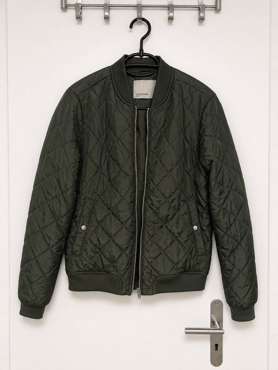 Vero Moda Giacche: Quilted Bomber Jacket Dark Green Size M New – Nuovo (secondo la descrizione) da Luzern venduto da NatsPerfumeLibrary