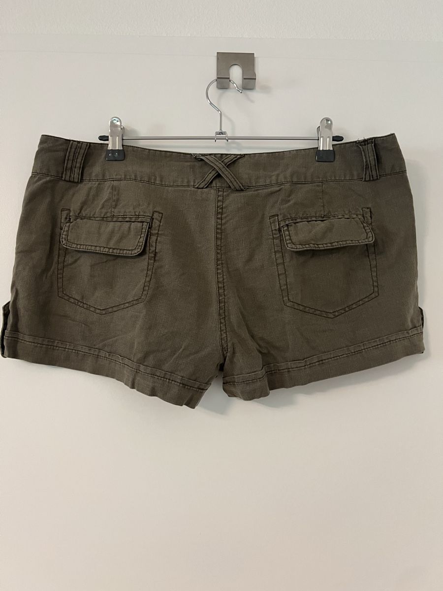 C&A Pantaloni: Clockhouse Shorts (Gr.42) – Usato da Winterthur venduto da mel_wy 3