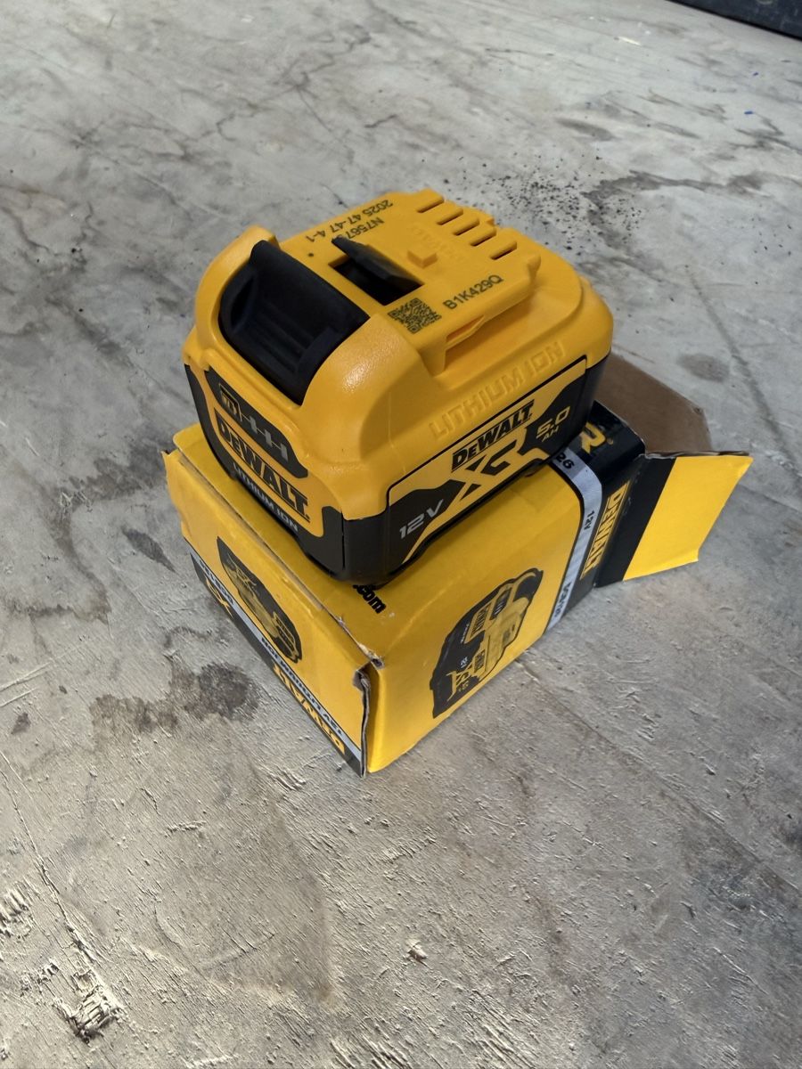 Dewalt Caricatori & Batterie: DeWalt 12V Akku 5.0Ah neu – Nuovo e nell'imballaggio originale da Morgarten venduto da mat_wmj7 3