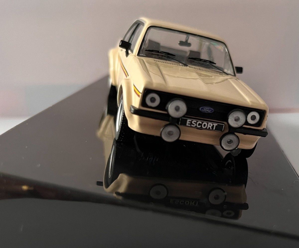 Ford Modellini d'auto: Ford Escort Mk II (1976) – Nuovo e nell'imballaggio originale da Flawil venduto da Imperiosud 2