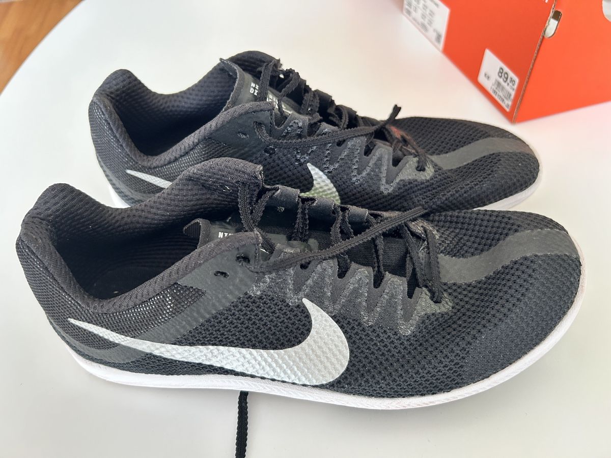 Nike Chaussures hommes: Nike Nagelschuhe – D'occasion à Bassersdorf par Toemelito