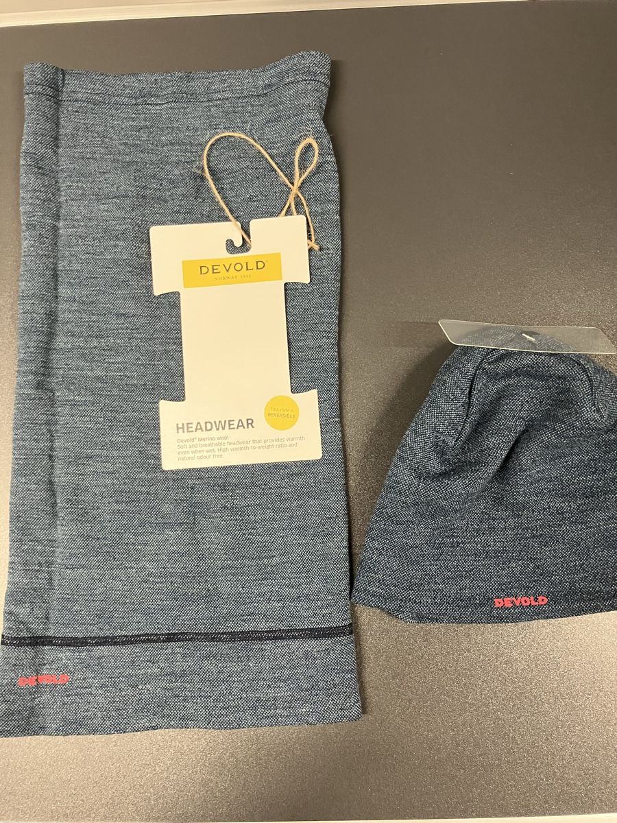 Copricapi, berretti & cappellini: Merino Set mütze/ halsband Neu Devold – Nuovo (secondo la descrizione) da Bever venduto da dvojca 1