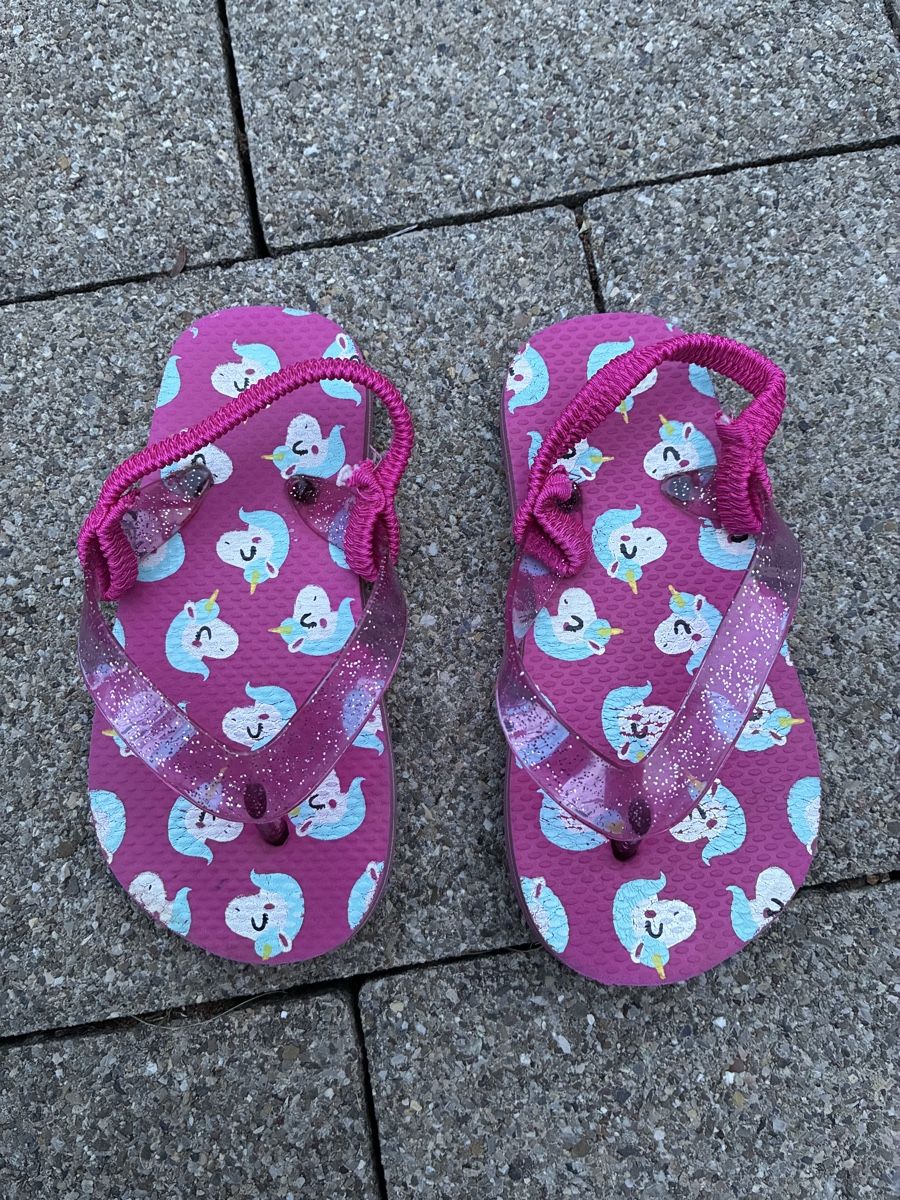 Scarpe per ragazze: Kinder Flipflops Pink Einhorn Grösse 25/26 – Usato da Winterthur venduto da Tiklo