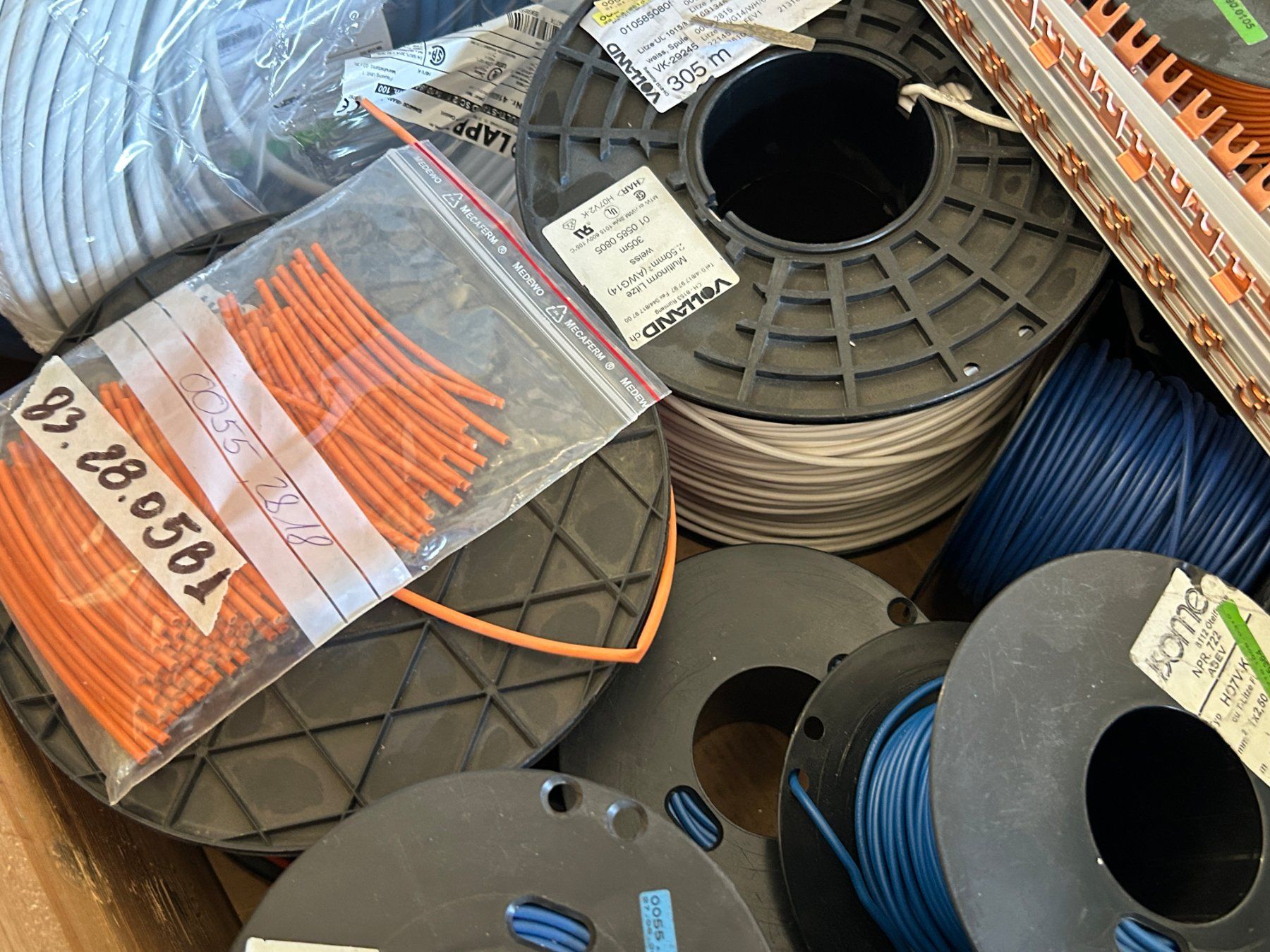 Cavi: Posten Kabel und Litzen - Kupferkabel – Nuovo (secondo la descrizione) da Zofingen venduto da Maschinenfabrik 8