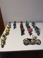 Konvolut 11 Modell Motorräder von Maisto