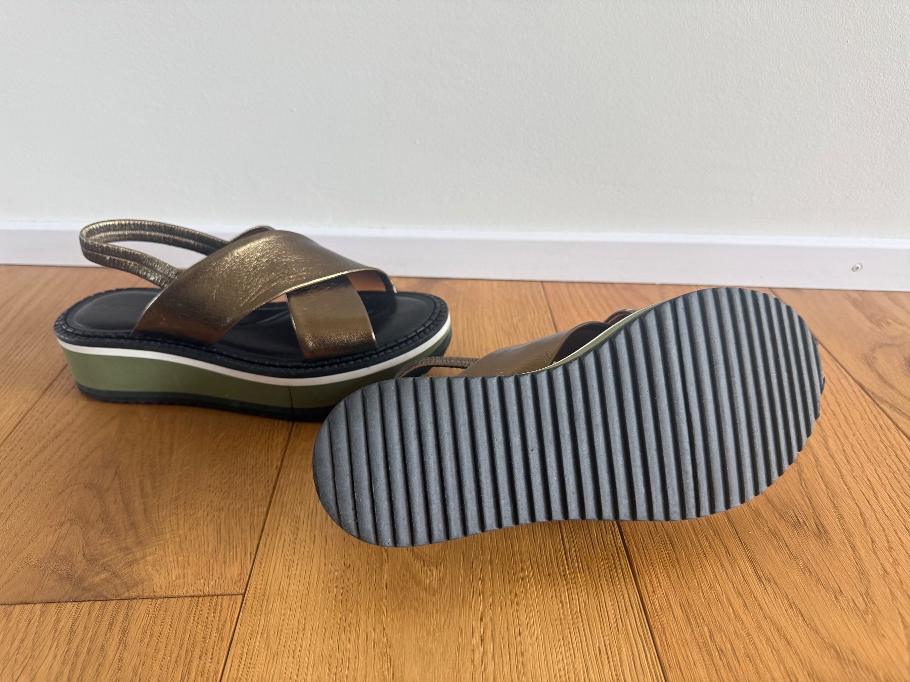 Damenschuhe: Clergerie Sandalen 37-38 – Gebraucht aus Buchs SG von Laurenzia2 2