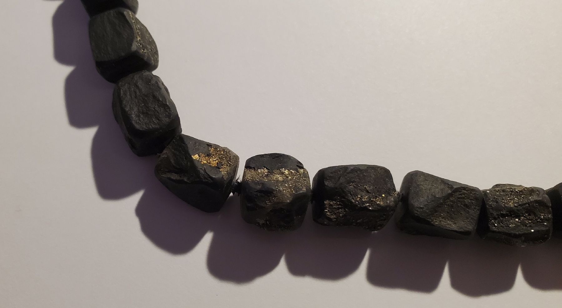 Catenine: Collier shunguite pyrite – Usato da Bex venduto da Eezolyl 4