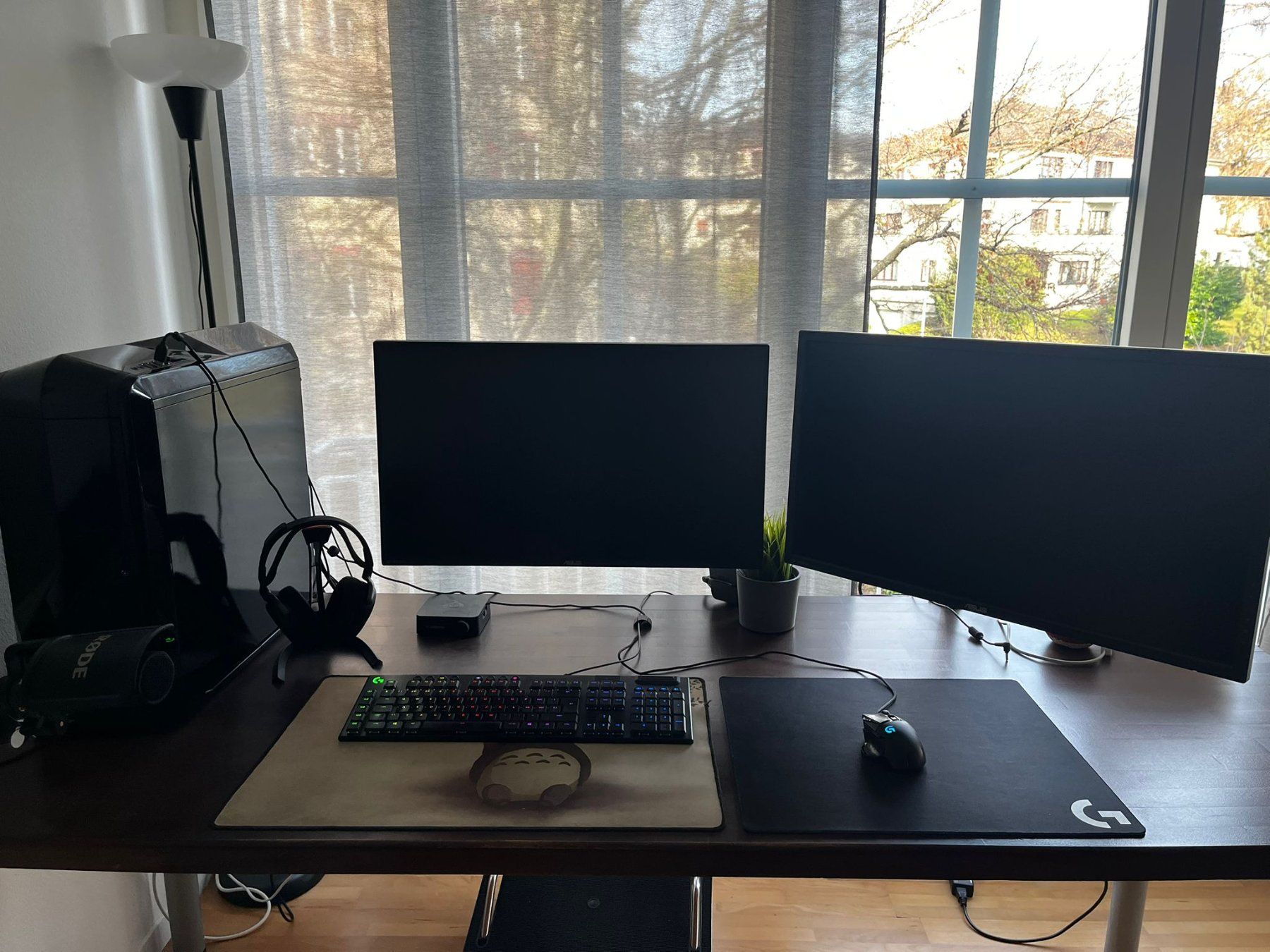 PC: Gaming Setup mit PC, Maus, Bildschirm + Headset – Usato da St. Gallen venduto da Baao