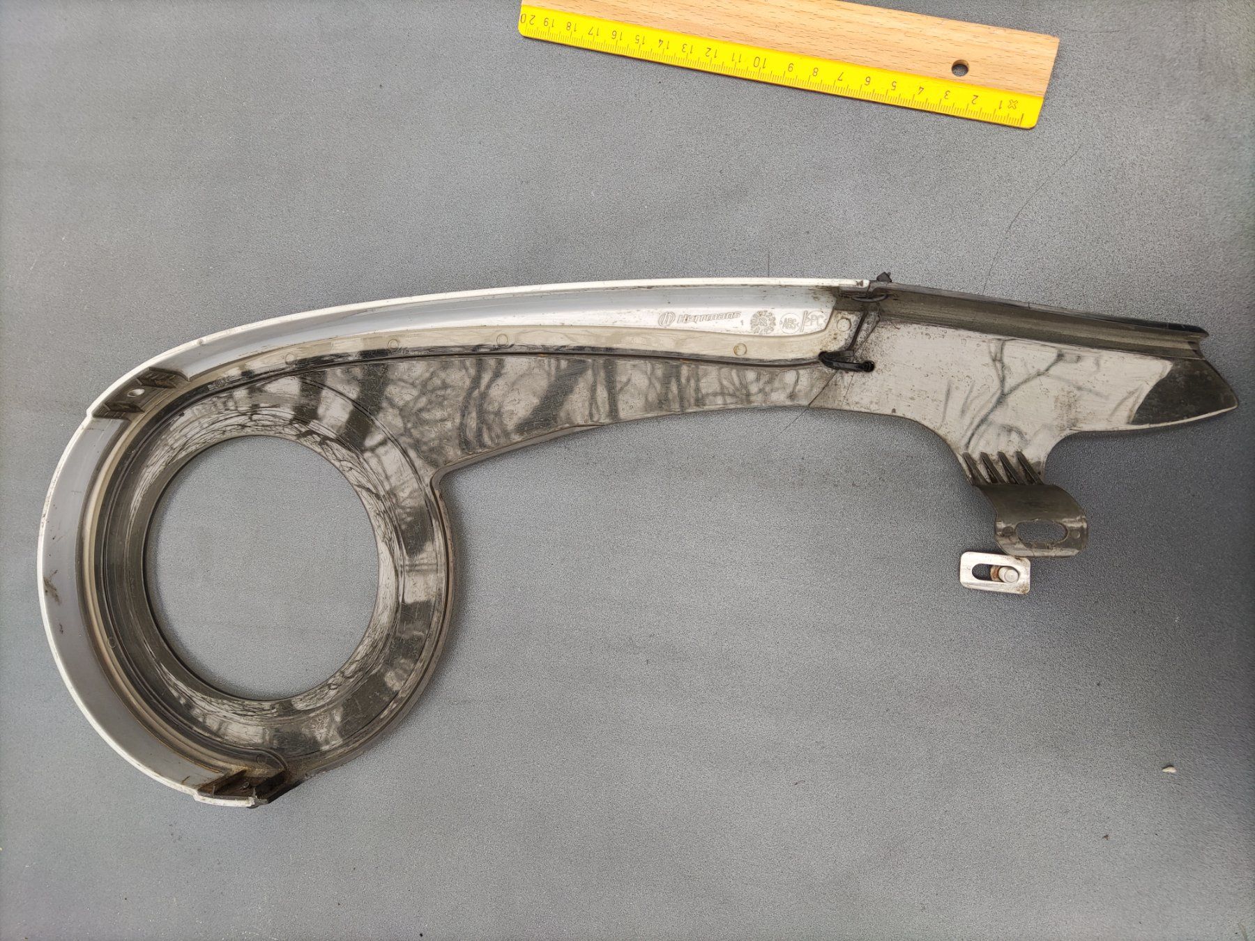 Pezzi di ricambio: Garde-chaîne en plastique ABS – Usato da Renens VD venduto da Blaise7 2