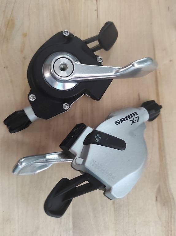 Sram Ersatzteile: Sram X-7 Trigger MTB Schalthebel Set 3x9 Impulse Technology – Gebraucht aus Grenchen von stilvortalent71