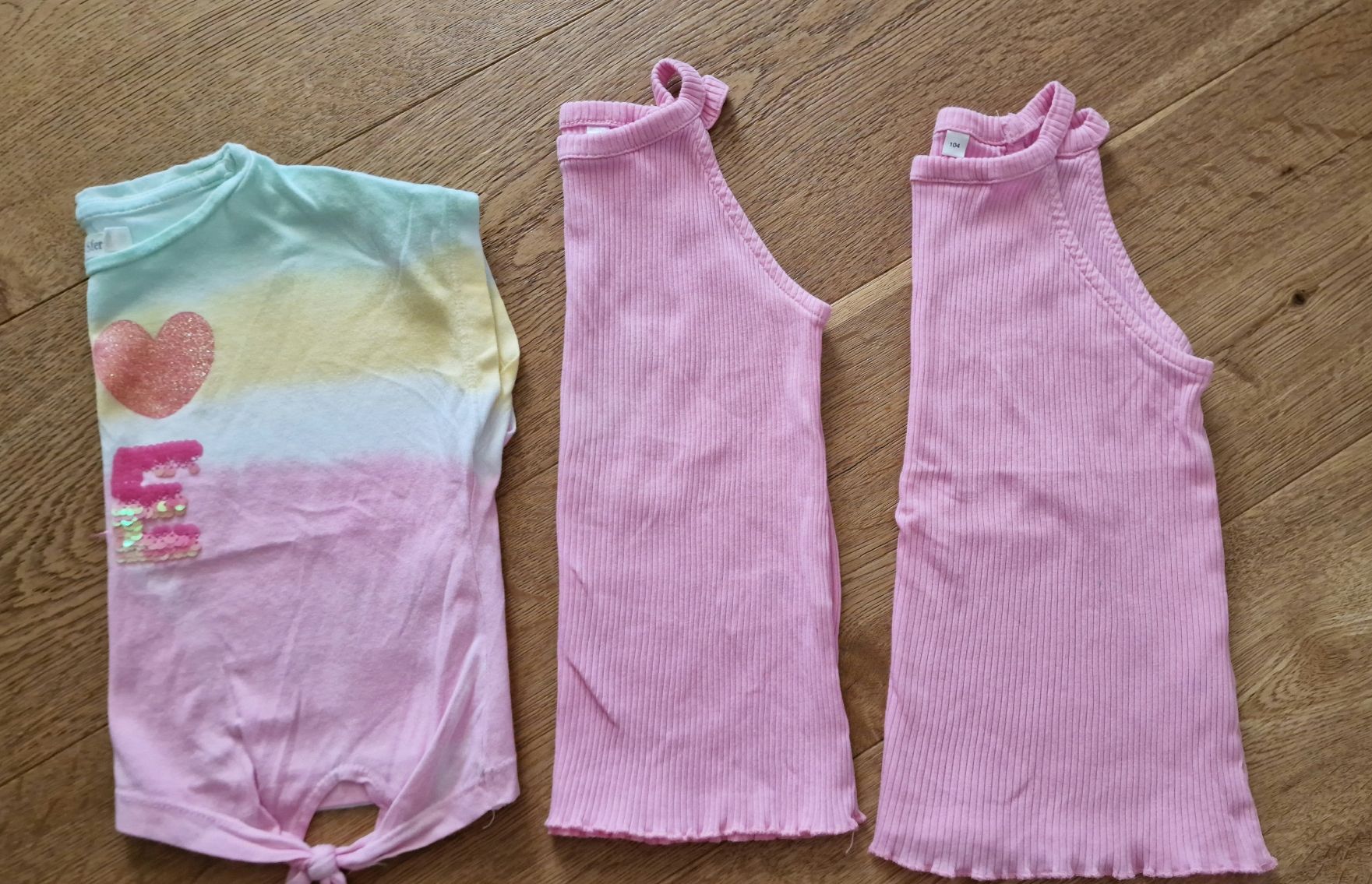 H&M Lotti & Set di vestiti: Sommershirts 110 – Usato da Emmenbrücke venduto da Nadmorebiti 2
