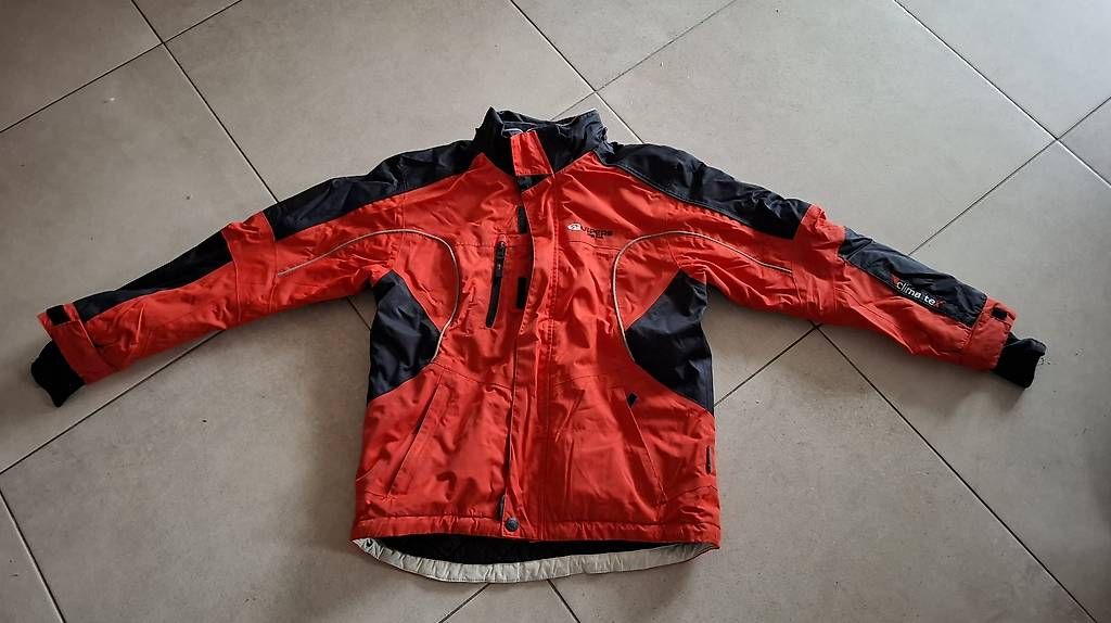 Giacche: Veste de ski – Usato da Essertes venduto da ast_mk5t