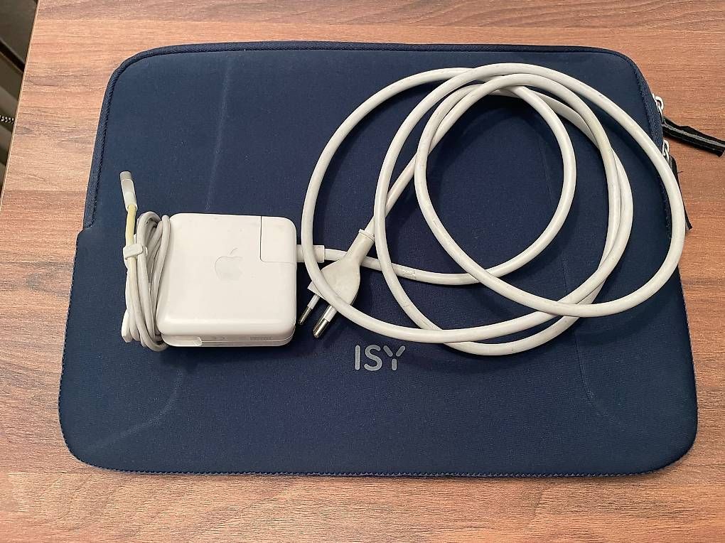 Apple Notebooks: MacBook Air 13 inkl. Zubehör – Gebraucht aus Pratteln von RickJohnson 3