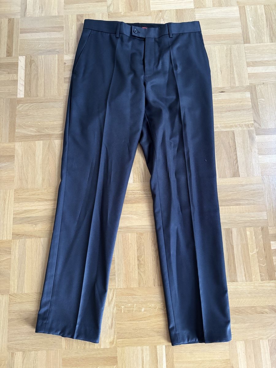 C&A Completi: Anzugshosen Grösse 48 – Usato da Basel venduto da rebecca_b