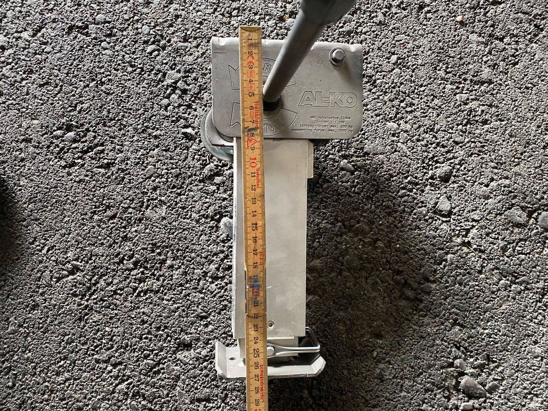 Veicoli da campeggio: Mechanische Hubstützen – Usato da Meisterschwanden venduto da Hanse0 2