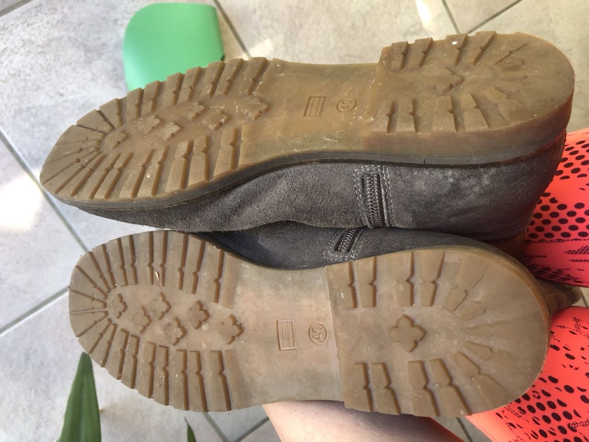 Tommy Hilfiger Damenschuhe: Tommy Hilfiger Wildlederstiefel - Grösse 40 – Gebraucht aus Eglisau von Vidal_sosun 3