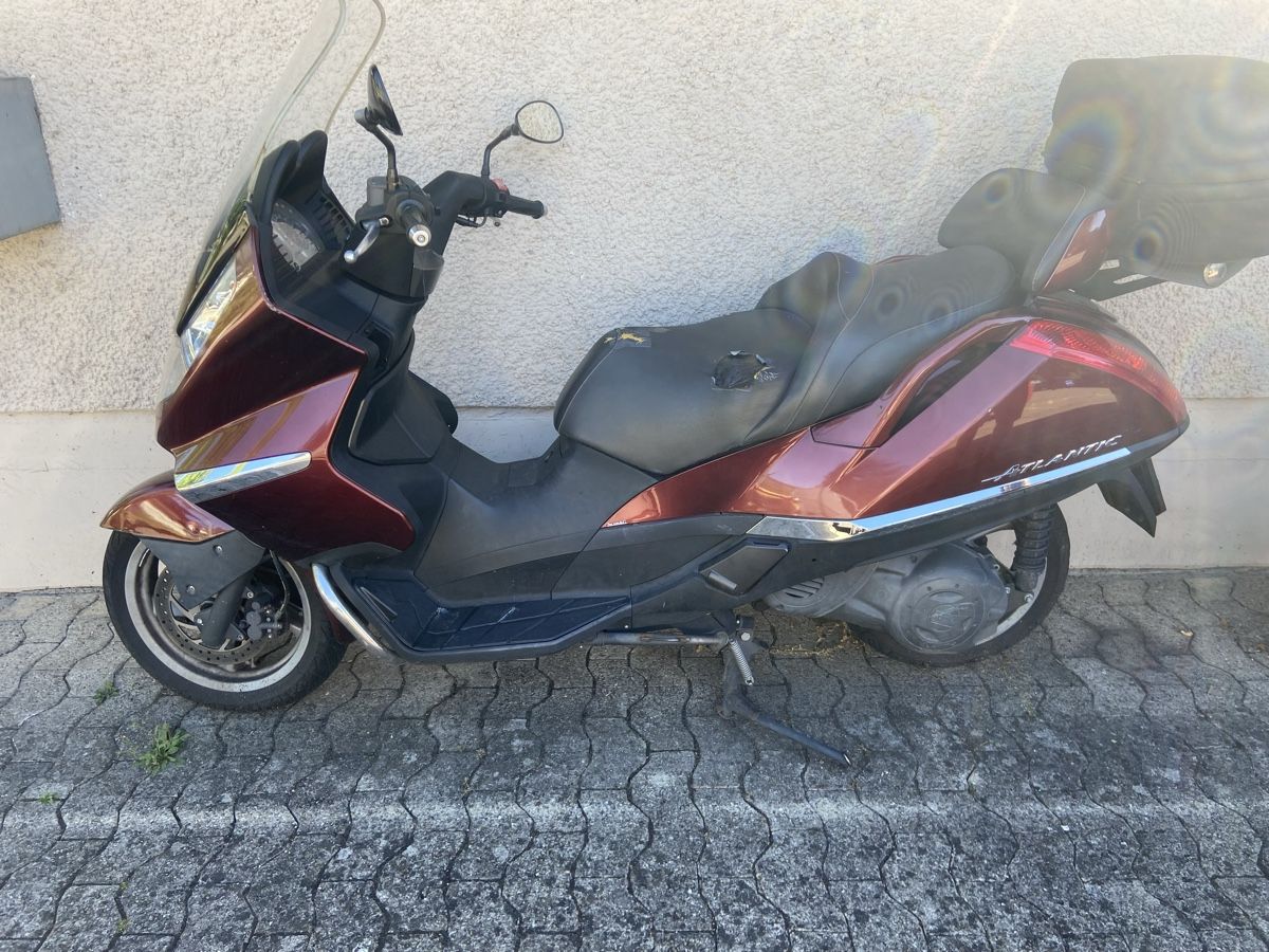 Aprilia Scooter: Aprilia Atlantik 500 – Usato da Frauenfeld venduto da lodola1961 1