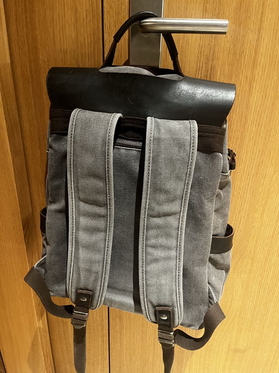 Rucksäcke: Rucksack Leder optik Grau – Gebraucht aus Wettingen von Nicolas_Hue 1