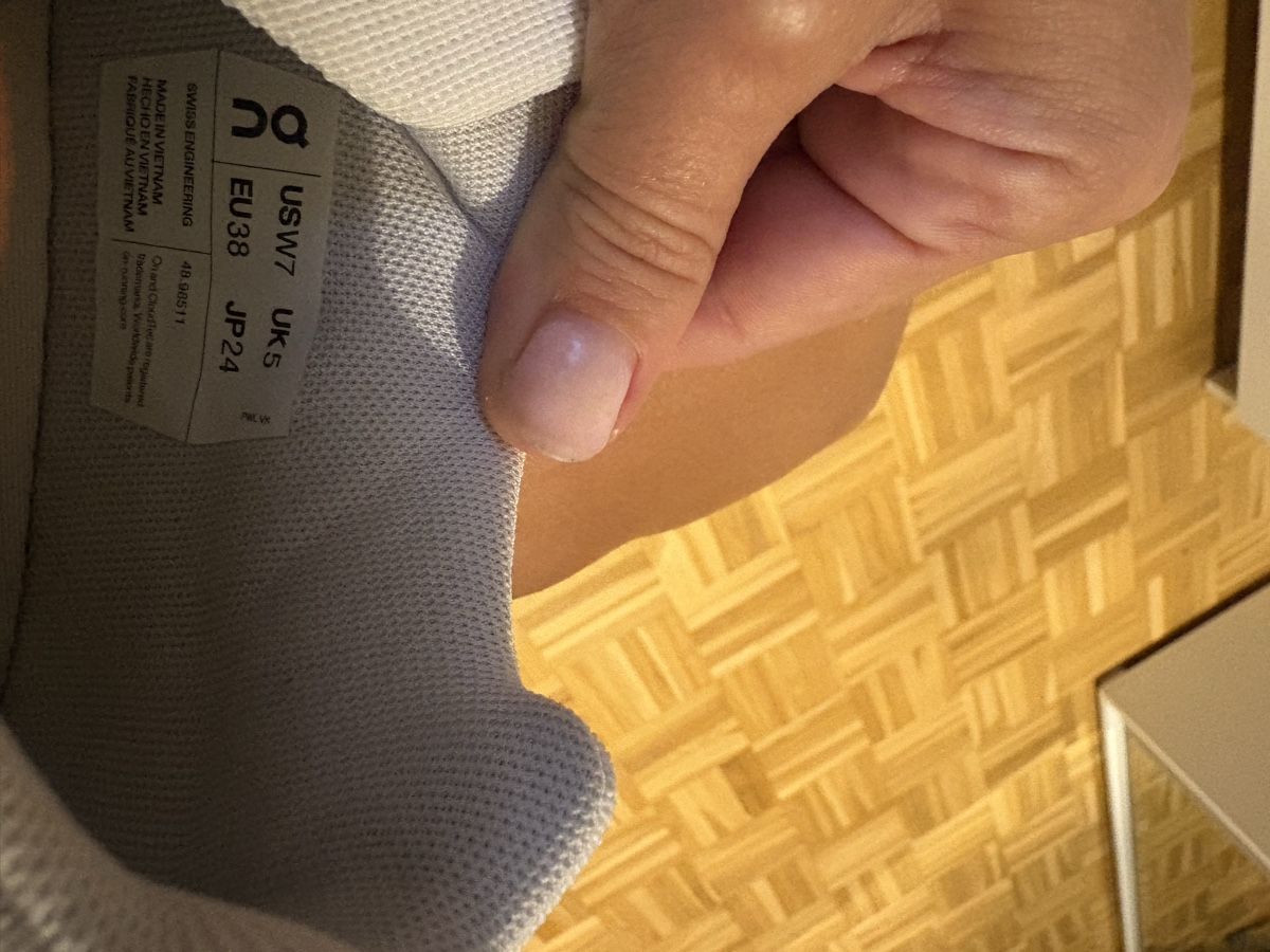 On Scarpe da donna: On Running THE ROGER Advantage  – Nuovo (secondo la descrizione) da Riehen venduto da nat_qzp7 6