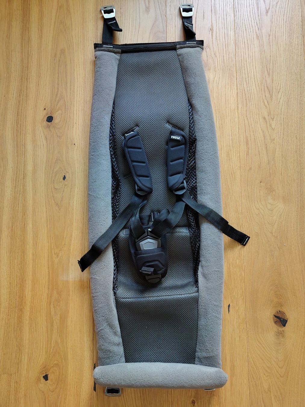 Thule Anhänger: Thule Infant Sling – Gebraucht aus Rheinfelden von val_bw9m