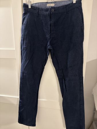 Dunkelblaue Herrenhose, Top Zustand, Grösse 42