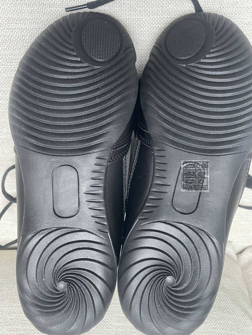 Chaussures hommes: NEU Boxing Schuhe 40 - BOXE – Neuf (Voir description) à Minusio par Pink222 1
