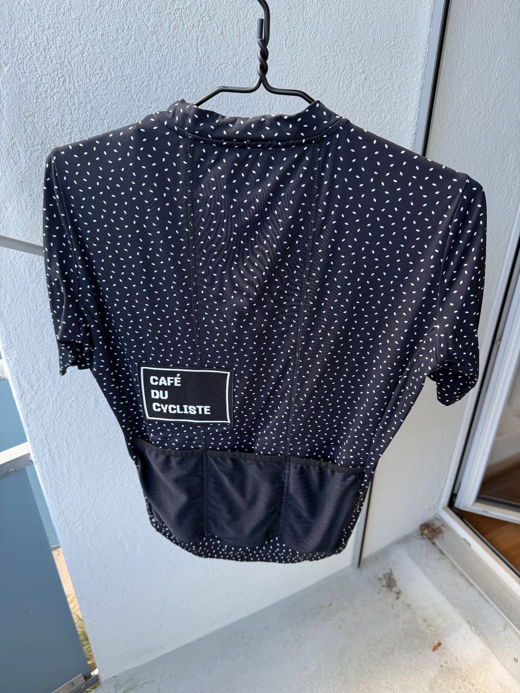 Canottiere & Pantaloni: Ab 1.- Café du Cycliste - Christine Men's Superlight Jersey – Nuovo (secondo la descrizione) da Uster venduto da Ledronnie 3
