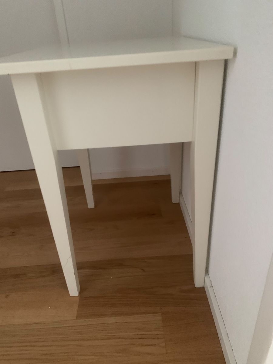 Ikea Tables de nuit: Nachtisch Ikea Hemnes – D'occasion à Bassersdorf par ca.44 3