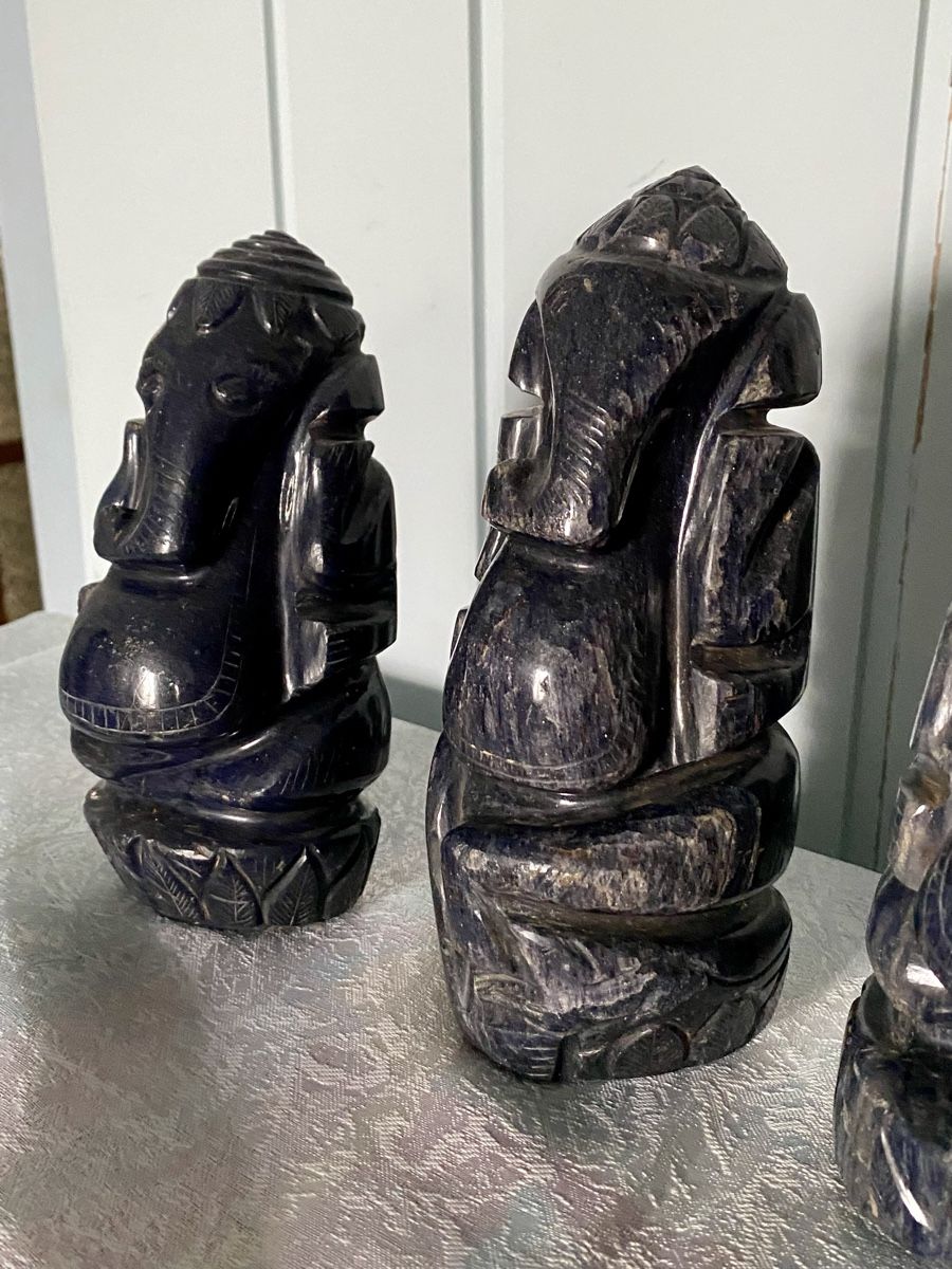 Statuette: Stein - Elefanten – Usato da Cortébert venduto da pantokrator 2