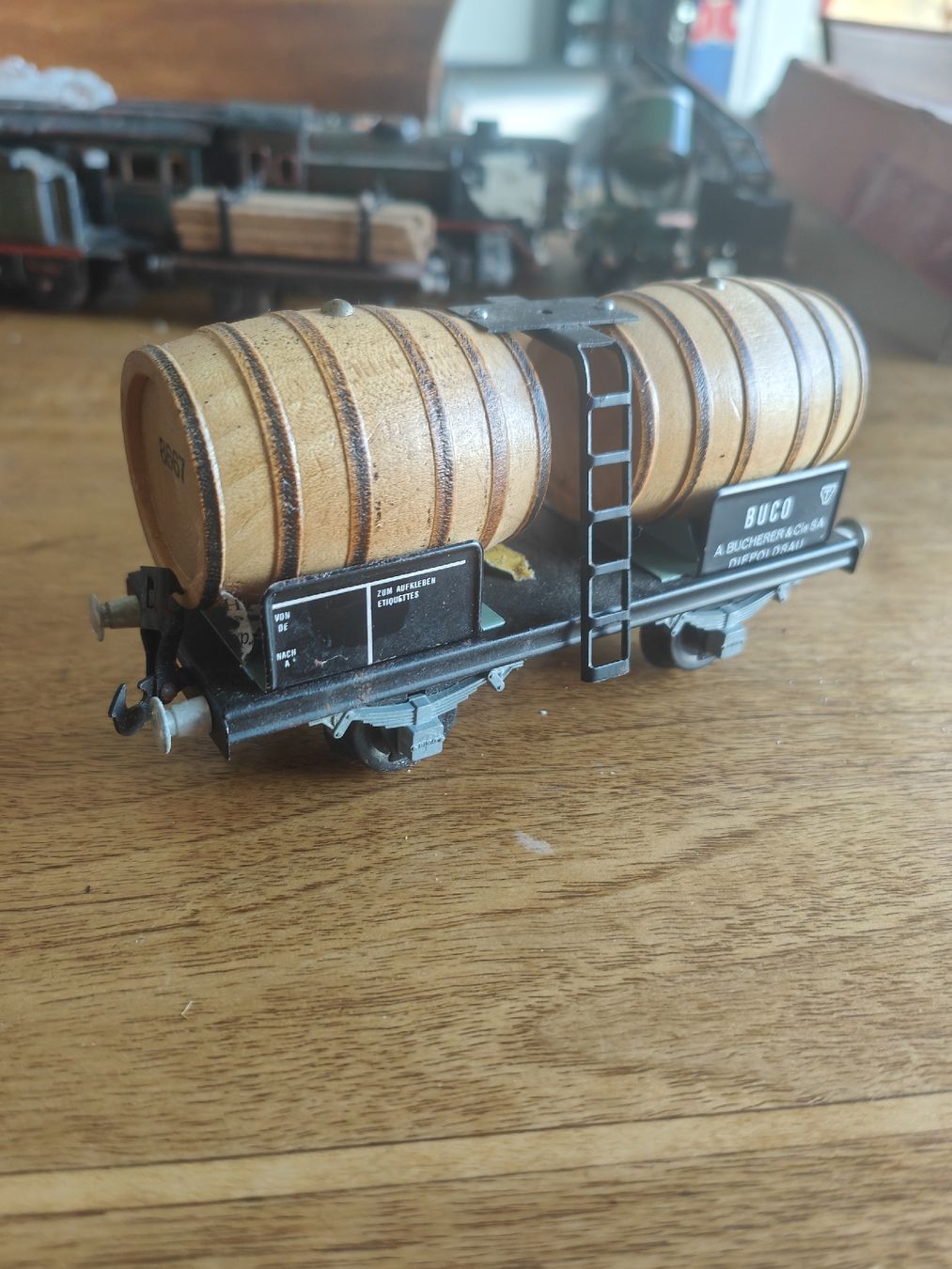 Buco Modellini di ferrovie: Weinfasswagen von Buco, Spur 0 – Usato da Flumenthal venduto da mar_wyw8