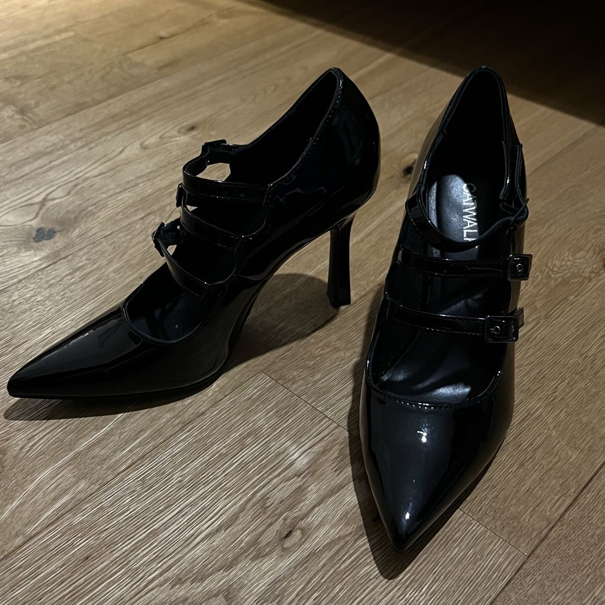 Scarpe da donna: High Heels mit Schnallen – Nuovo (secondo la descrizione) da Chur venduto da noe_mh8b 1