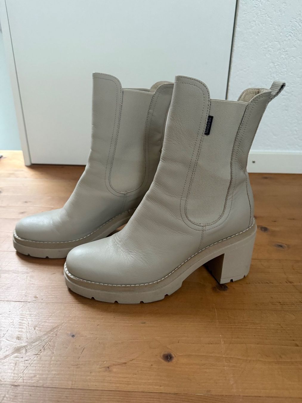 Scarpe da donna: Stiefelette NeroGiardini beige, Gr. 39 – Usato da Biel/Bienne venduto da 0312tanja 1