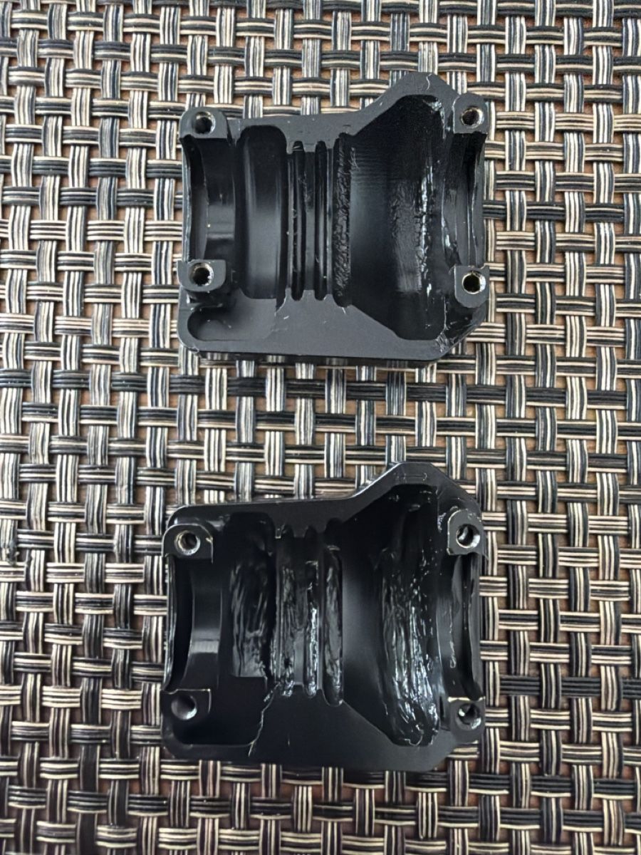 Modellismo RC: 2x schwarze Messing Differenzialabdeckungen für TRX4 – Usato da Staufen venduto da Le20cent 1
