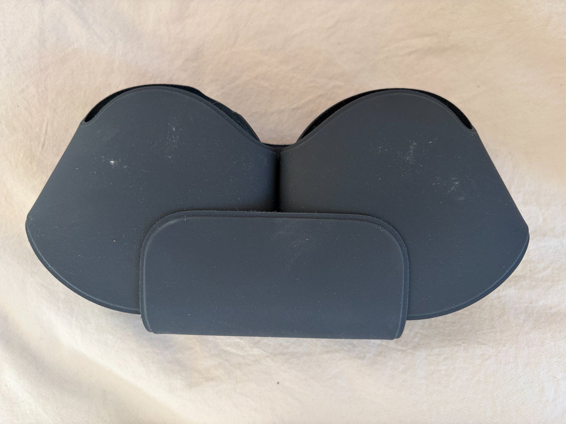 Apple Coques & Protection écran: AirPods Max 1 Charging Smart Case Apple Original replacement – D'occasion à Zürich par Swissyswissy 3