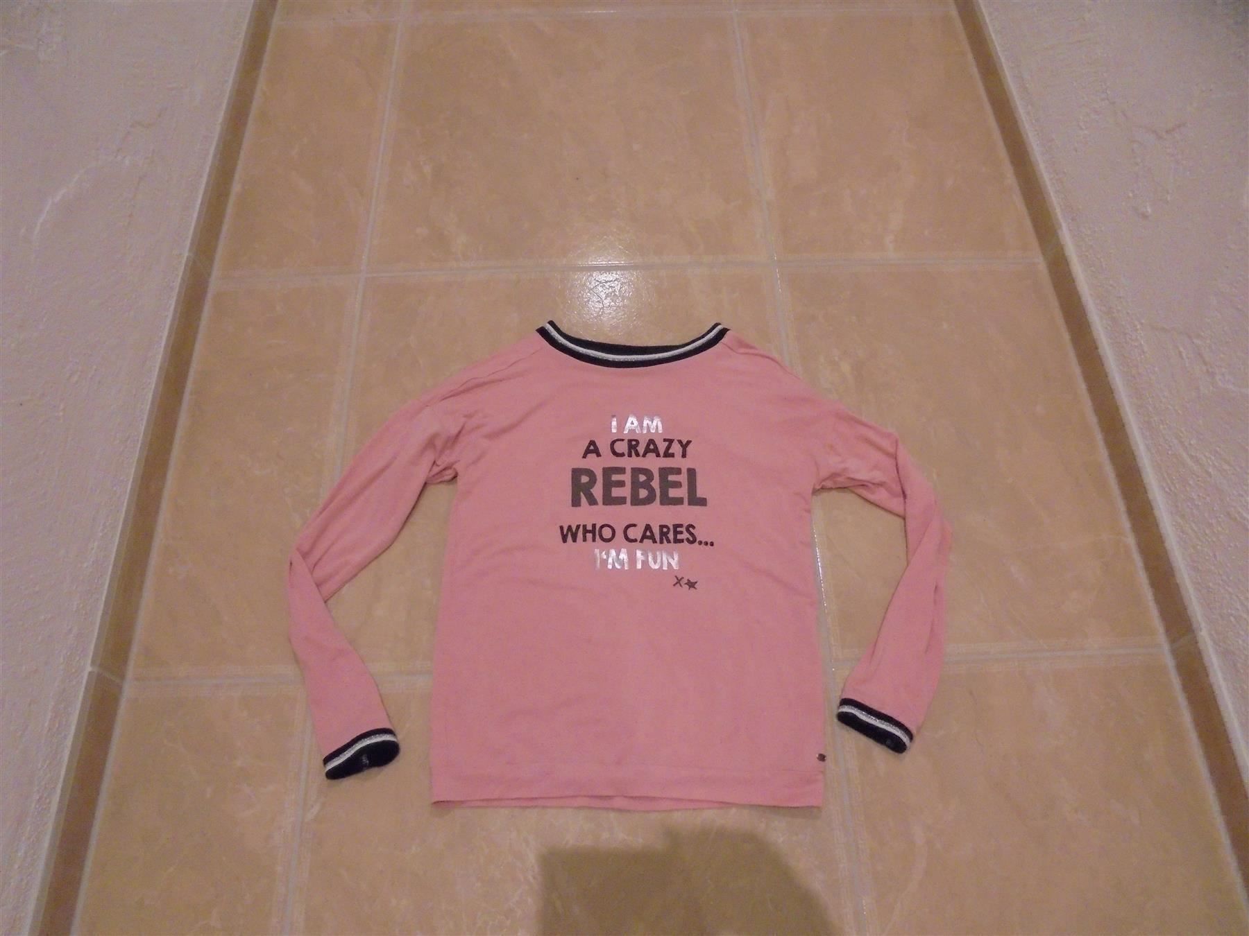 Blusen, T-Shirts & Tops: Blue Rebel cooles Shirt, 146-152 – Gebraucht aus Klingnau von Markus14