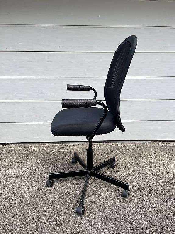 Chaises: Büro-Stuhl – D'occasion à Küsnacht ZH par sis_v7qk 1