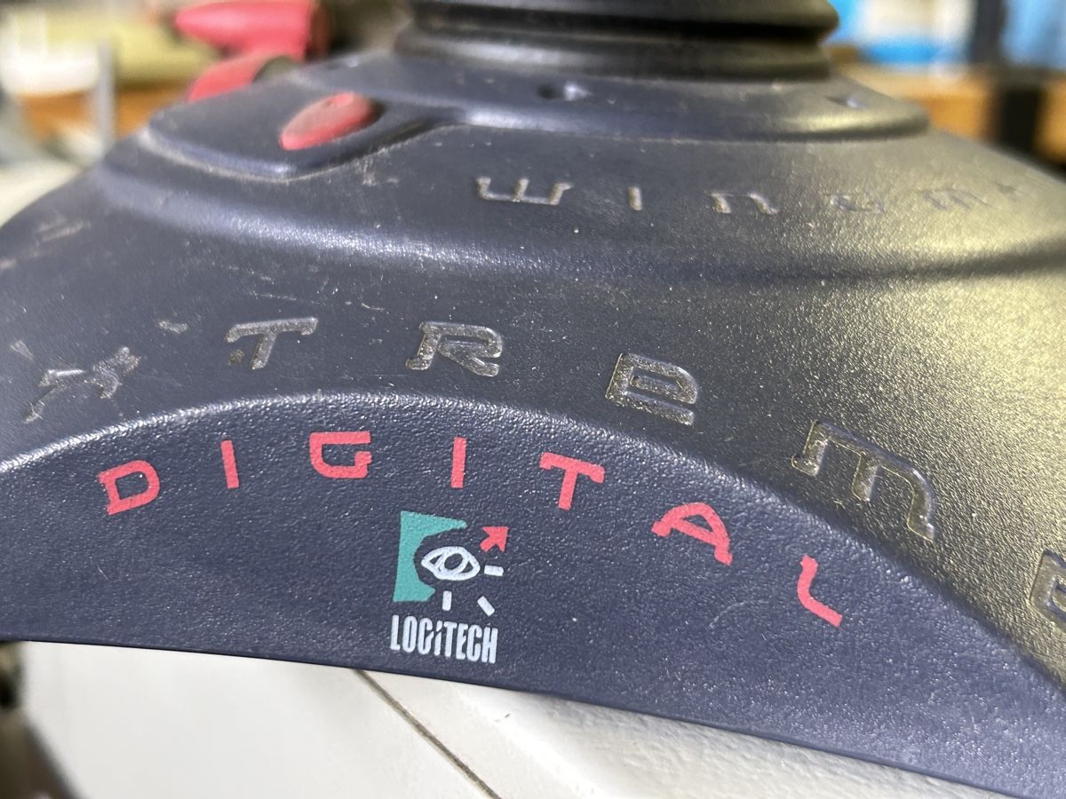 Controller: Joystick Logitech WingMan Extreme Simulateur de vol Games – Usato da Cointrin venduto da vrossi 2