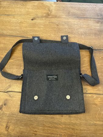 Europa-Park Filztasche Umhängetasche grau, Top Zustand! (53)