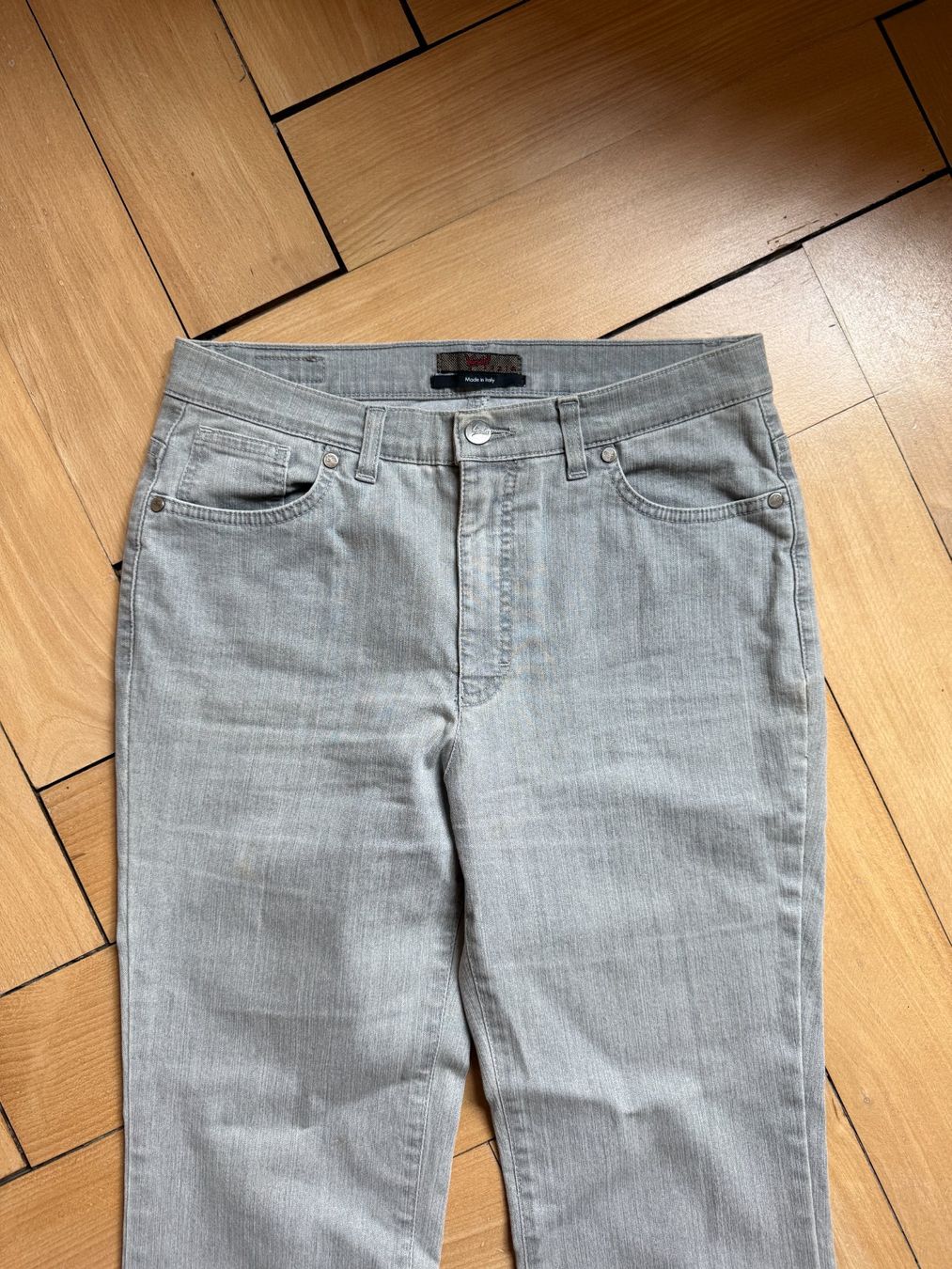 Jeans: VANILIA - Jeans hellgrau 38 – D'occasion à Zürich par Diazaio 1