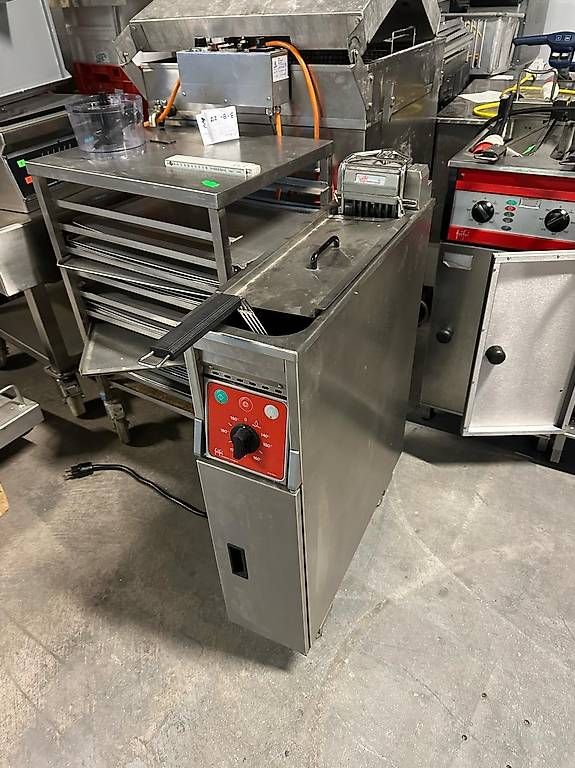 Elettrodomestici da cucina: Franke Fritteuse 12 Liter – Usato da Brugg AG venduto da lali88 4