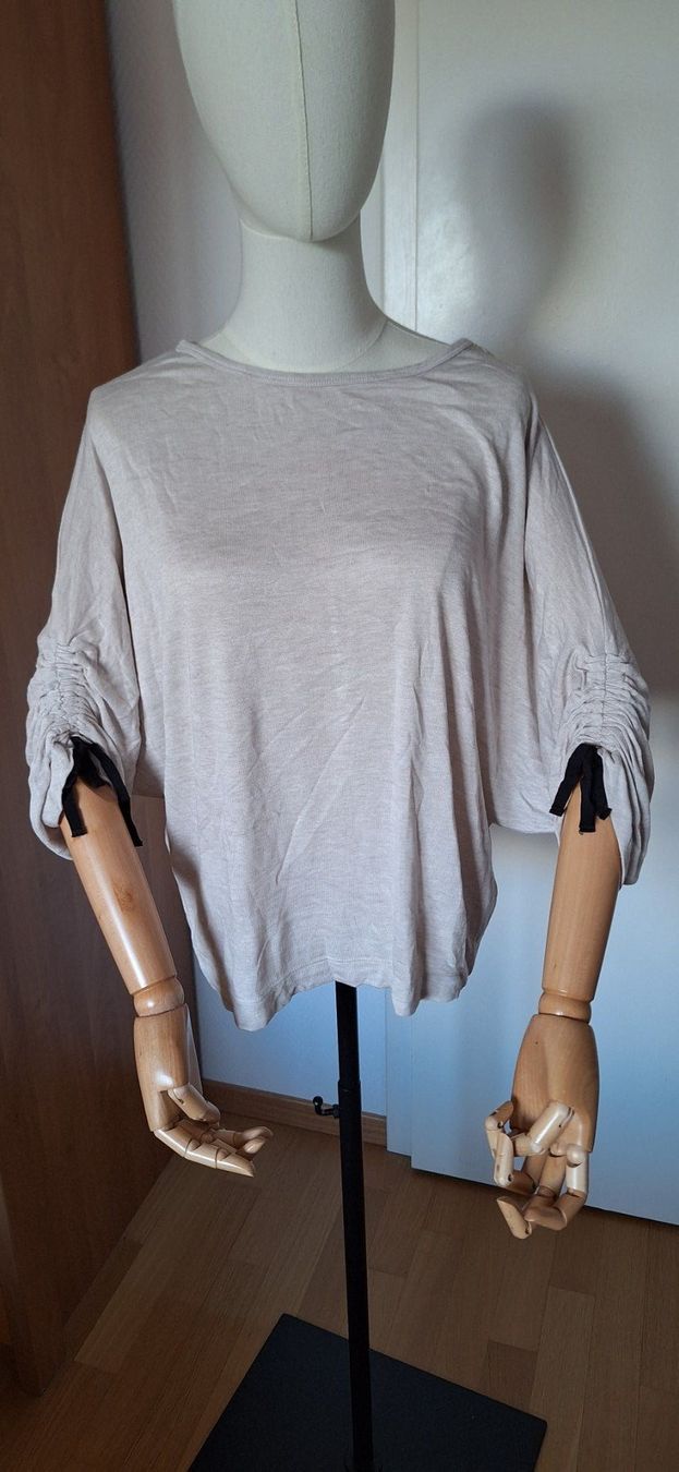 Stradivarius T-Shirts: Stradivarius, pull beige – Neu und originalverpackt aus Lussery-Villars von pousinete02