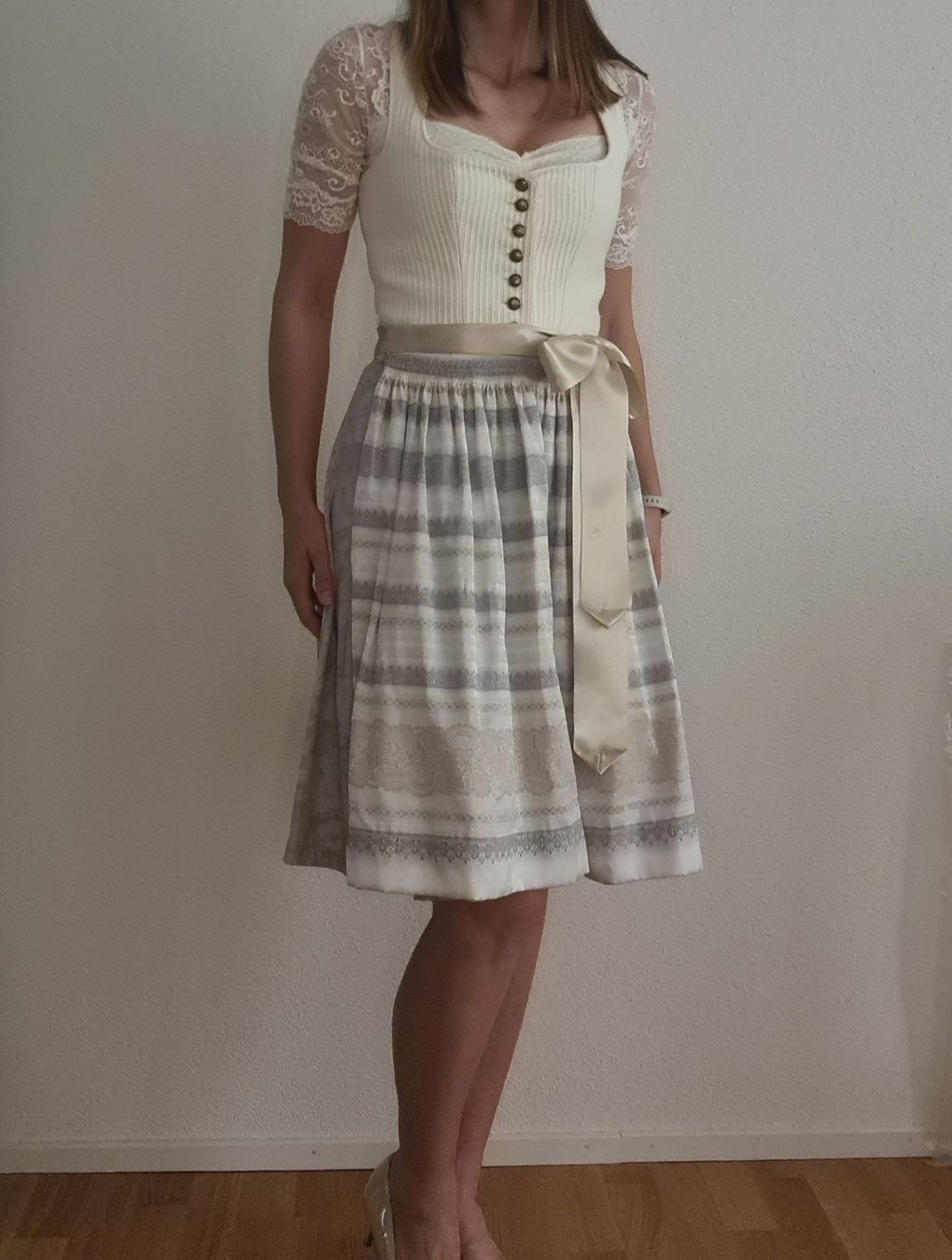 Vestiti: Dirndl inkl. Bluse Gr. 36 – Nuovo (secondo la descrizione) da Beinwil am See venduto da nici_mo